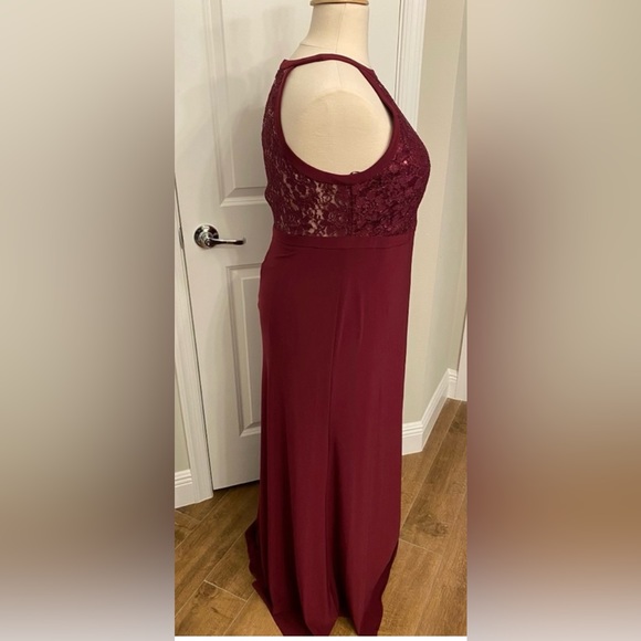 Plus Dress - Picture 8 of 10